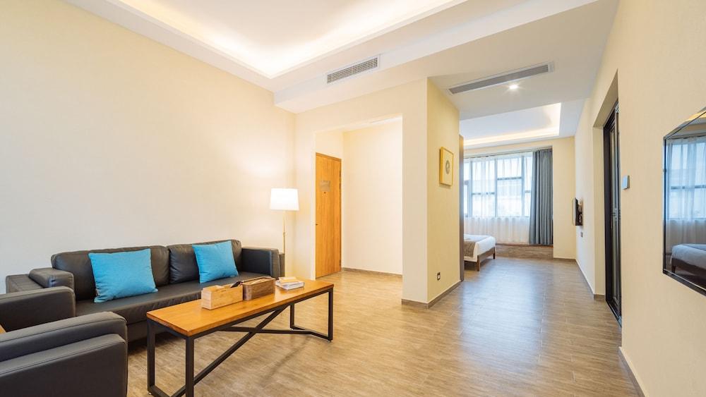 Ramada Encore By Wyndham Shanghai Pudong Airport エクステリア 写真