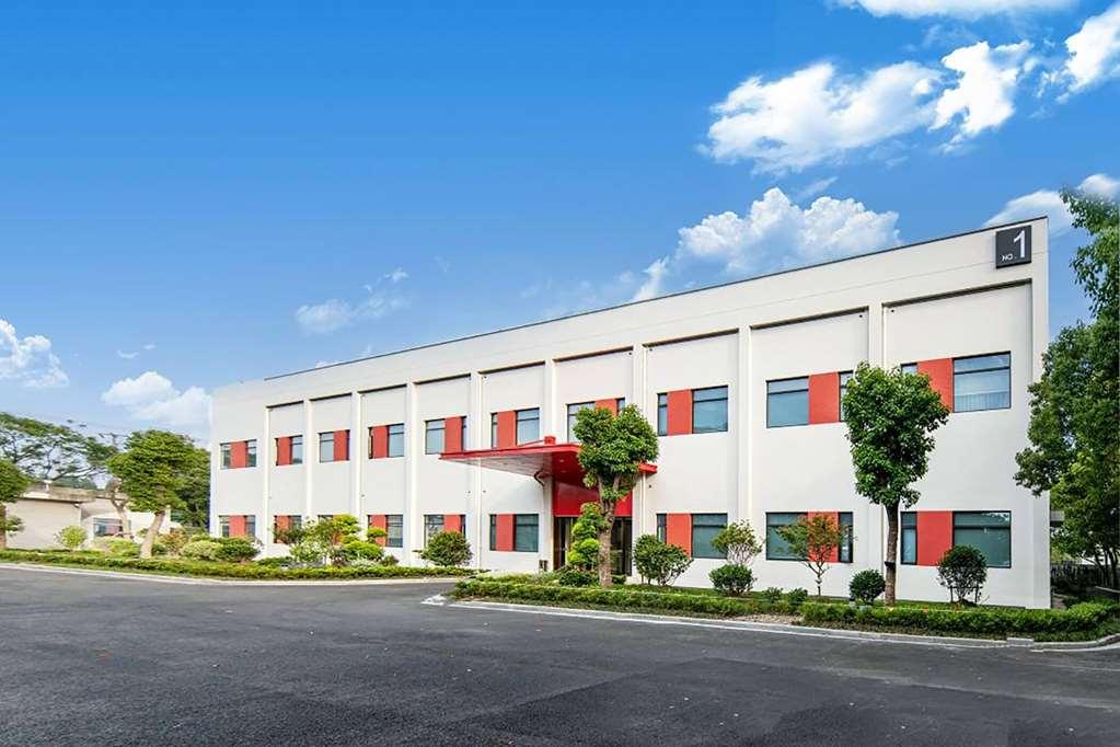 Ramada Encore By Wyndham Shanghai Pudong Airport エクステリア 写真